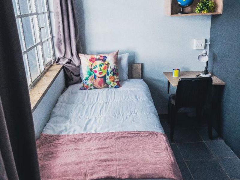 32 Sleeper Student Accomodation For Sale - Photo 3