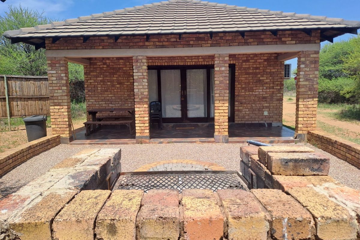 Established Lodge for Sale in Dinokeng North Big 5 game reserve - Photo 4