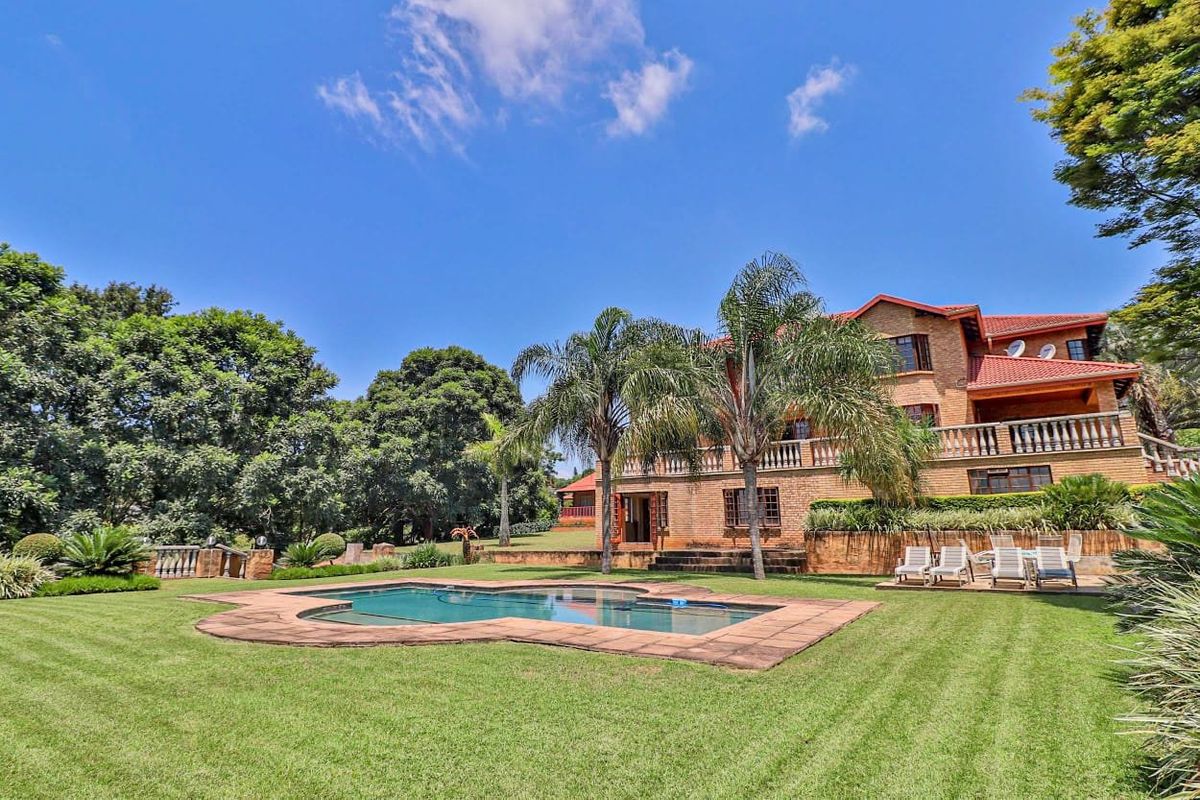 Grandeur Villa, Centrally Located, Dual Dwelling - Photo 5