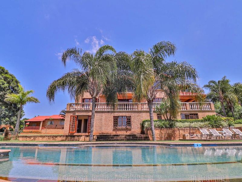 Grandeur Villa, Centrally Located, Dual Dwelling - Photo 2