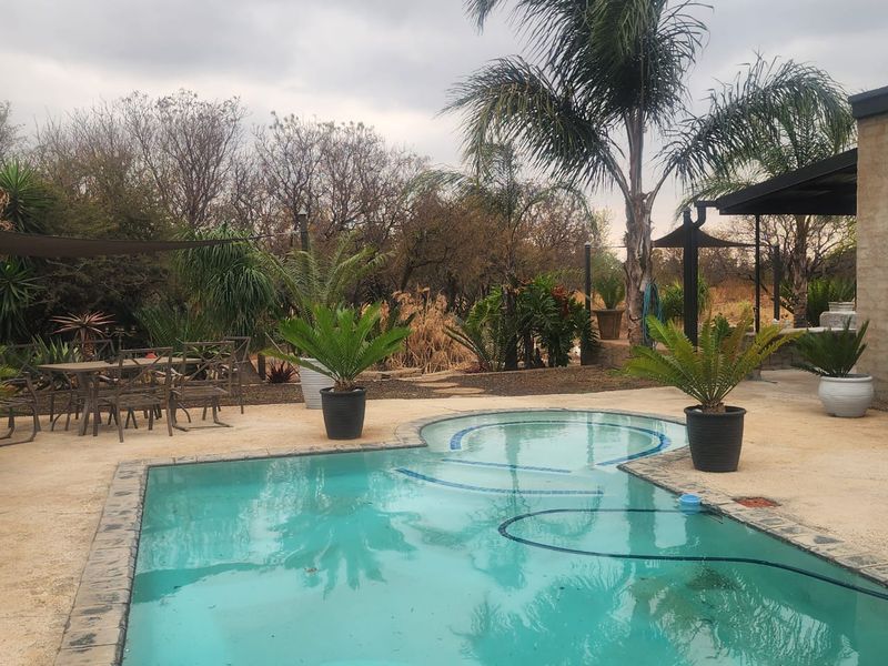 9ha Smallholding with Diverse Agricultural Operations : Pretoria  Doornpoort - Photo 1