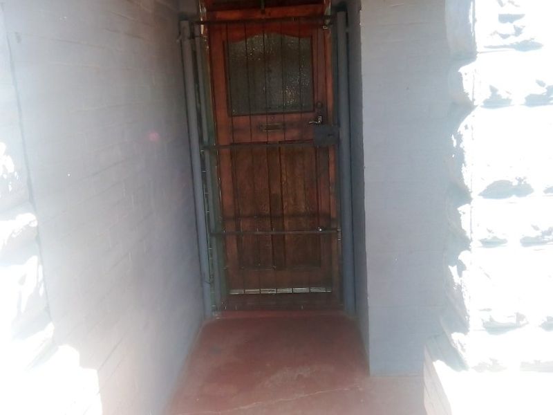 2 Semi-Detached Houses For Sale  - Photo 7