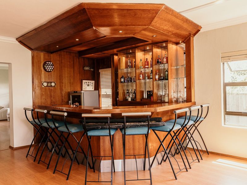 Experience Pure Opulence With One Of Southbroom's Finest Homes.... - Photo 6