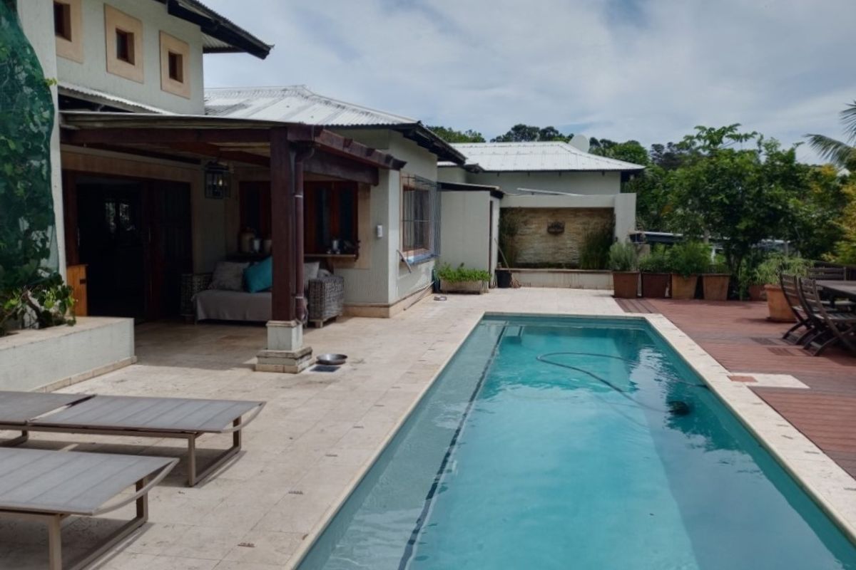 Opulent Family Home With Captivating Ocean And Golf Course Views!! - Photo 4