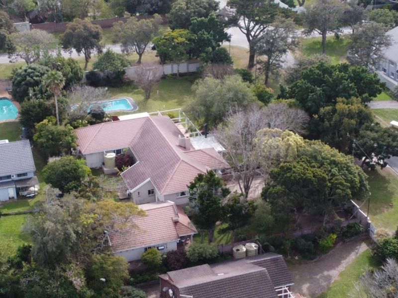 **Exquisite Urban Farm Residence in the Prestigious Upper Walmer Area** - Photo 3