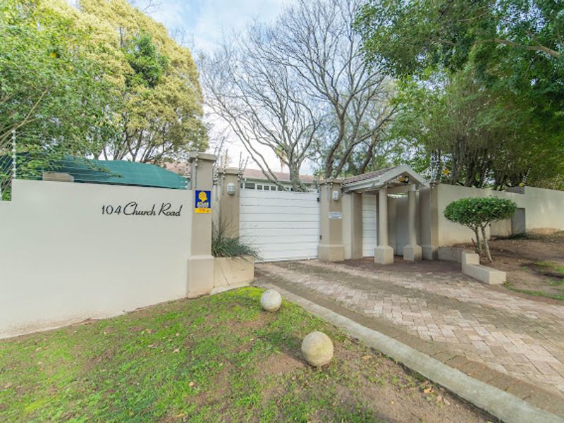 **Exquisite Urban Farm Residence in the Prestigious Upper Walmer Area** - Photo 2