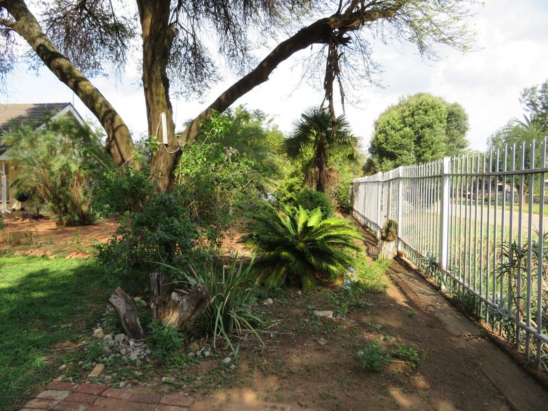 3 Bedroom House for Sale - Photo 2