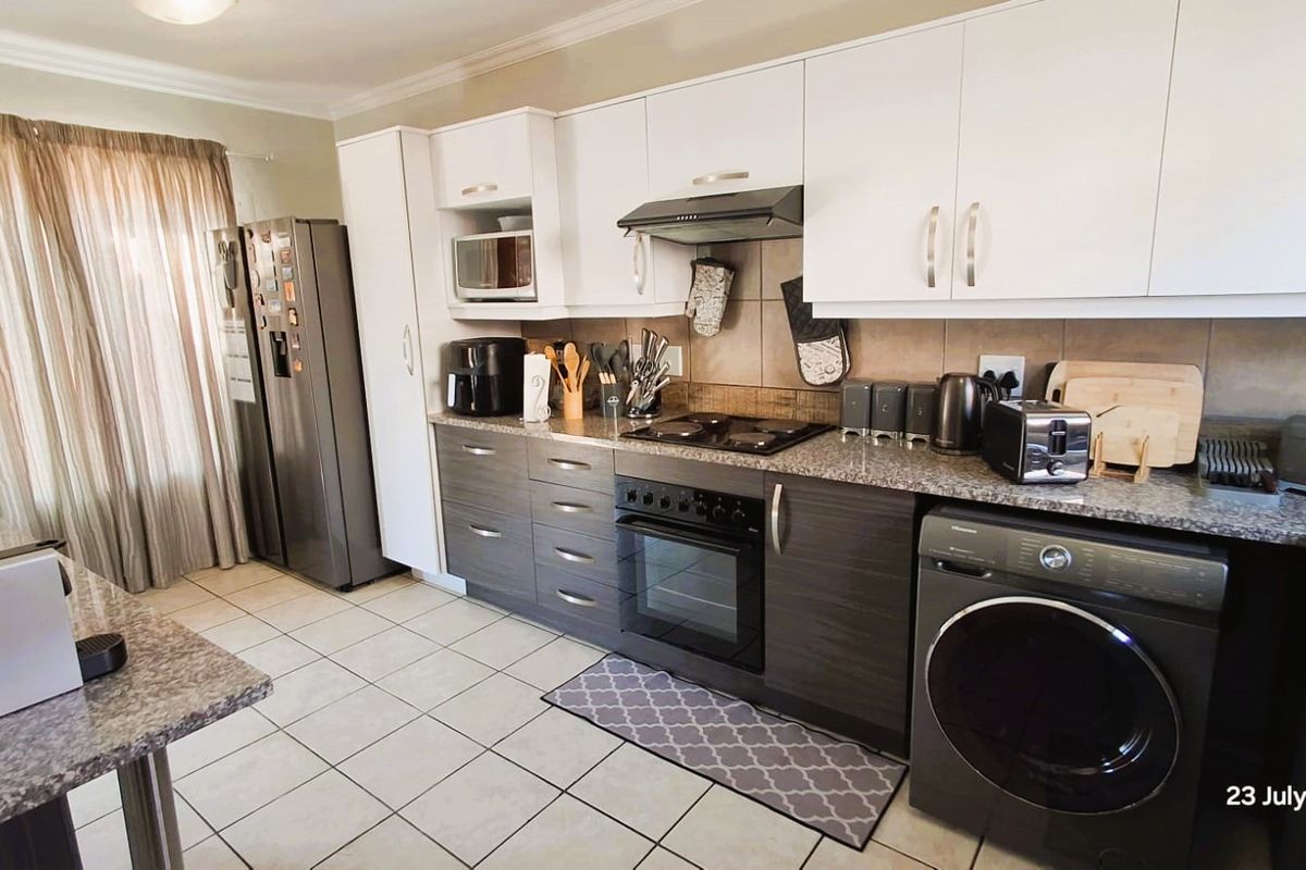 Excellent Investment with Tenant! - Photo 5