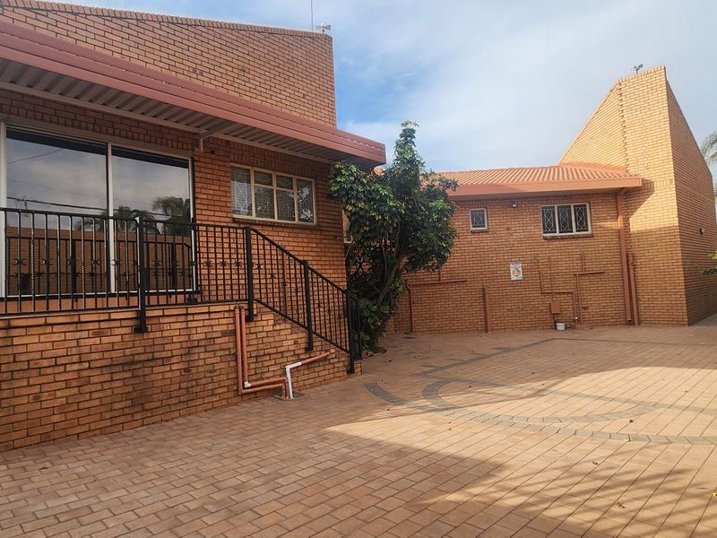 Practical & Affordable Family Home for Sale in Laudium - Photo 3