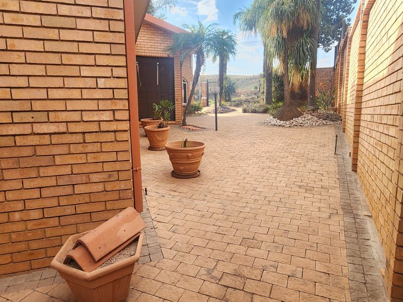 Practical & Affordable Family Home for Sale in Laudium - Photo 4