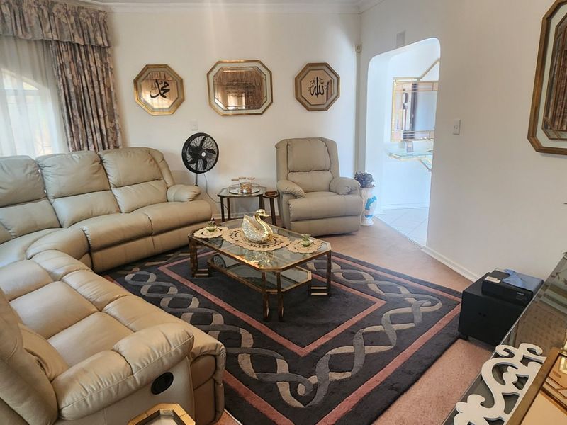 Practical & Affordable Family Home for Sale in Laudium - Photo 8