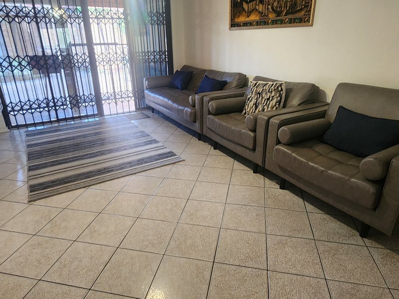 Practical & Affordable Family Home for Sale in Laudium - Photo 9