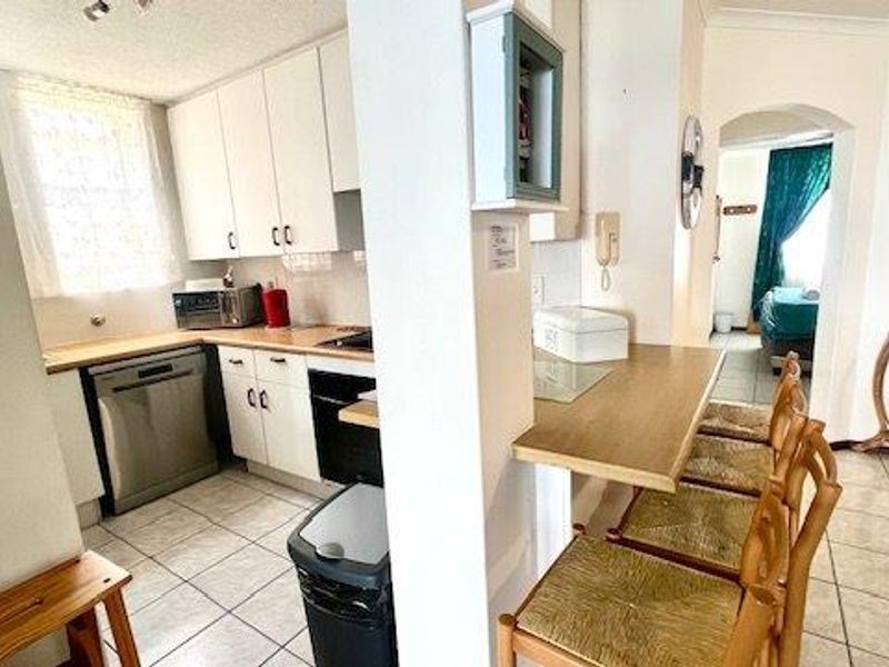 Lovely Sea View Apartment For Sale - Photo 7