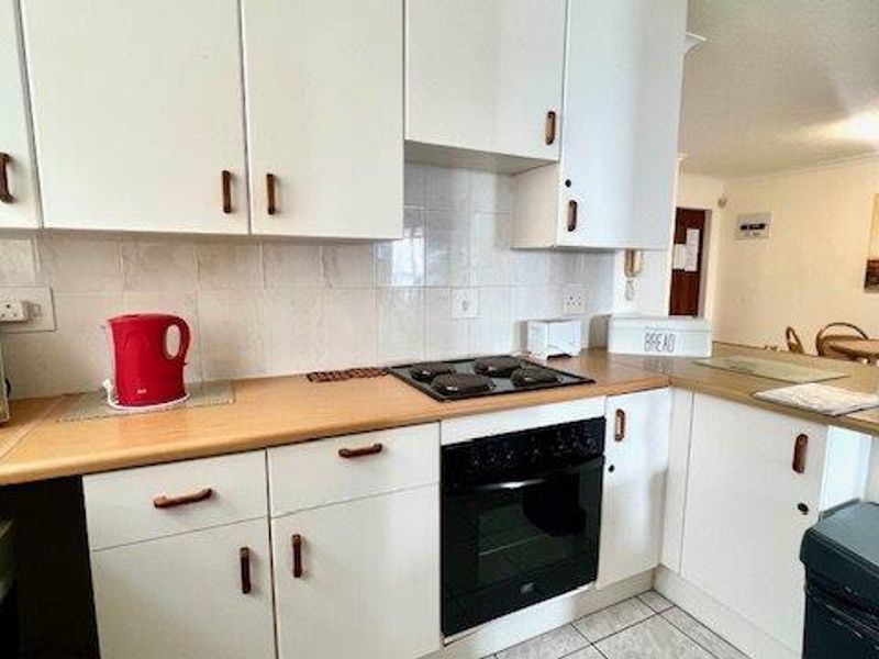 Lovely Sea View Apartment For Sale - Photo 10