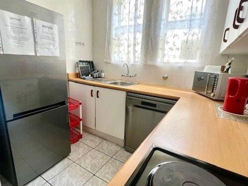 Lovely Sea View Apartment For Sale - Photo 9