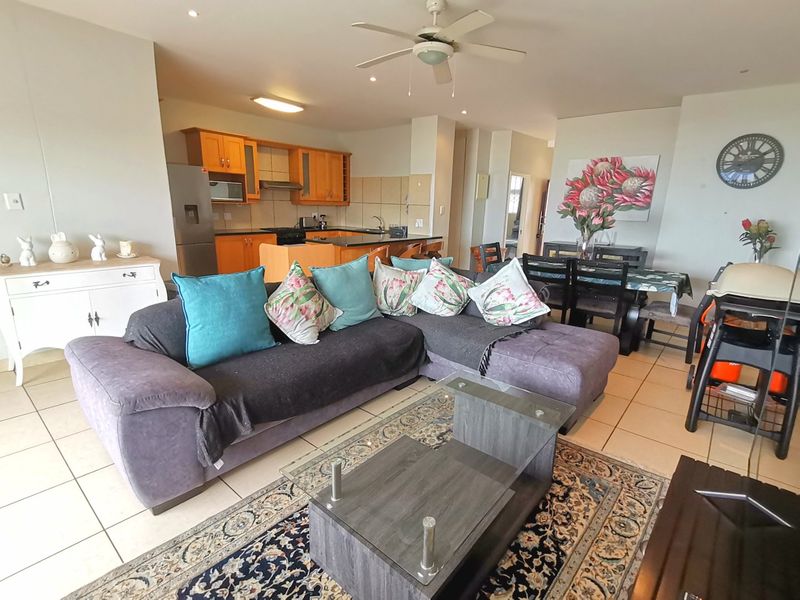 Retire or live here permanently - close to the beach and lagoon.  - Photo 2