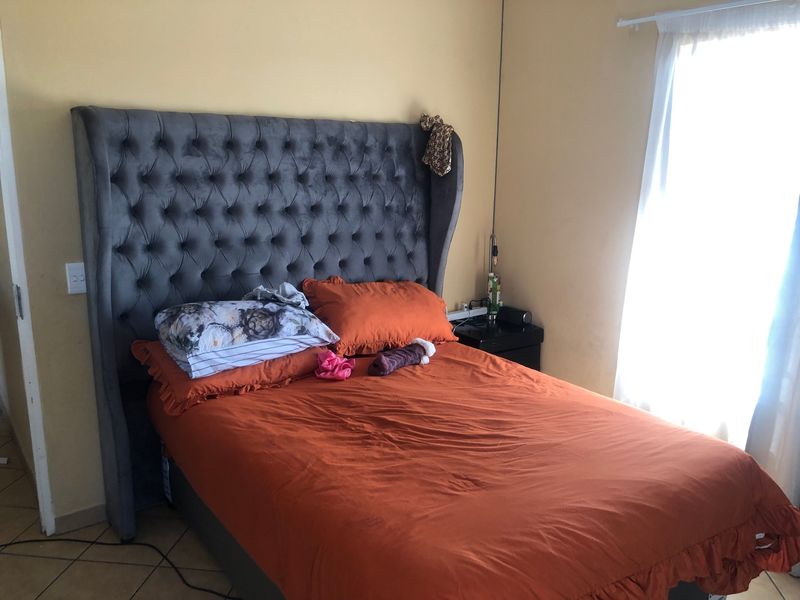 4 Bedroom House in Blue Hills Extension 32 for sale - Photo 2