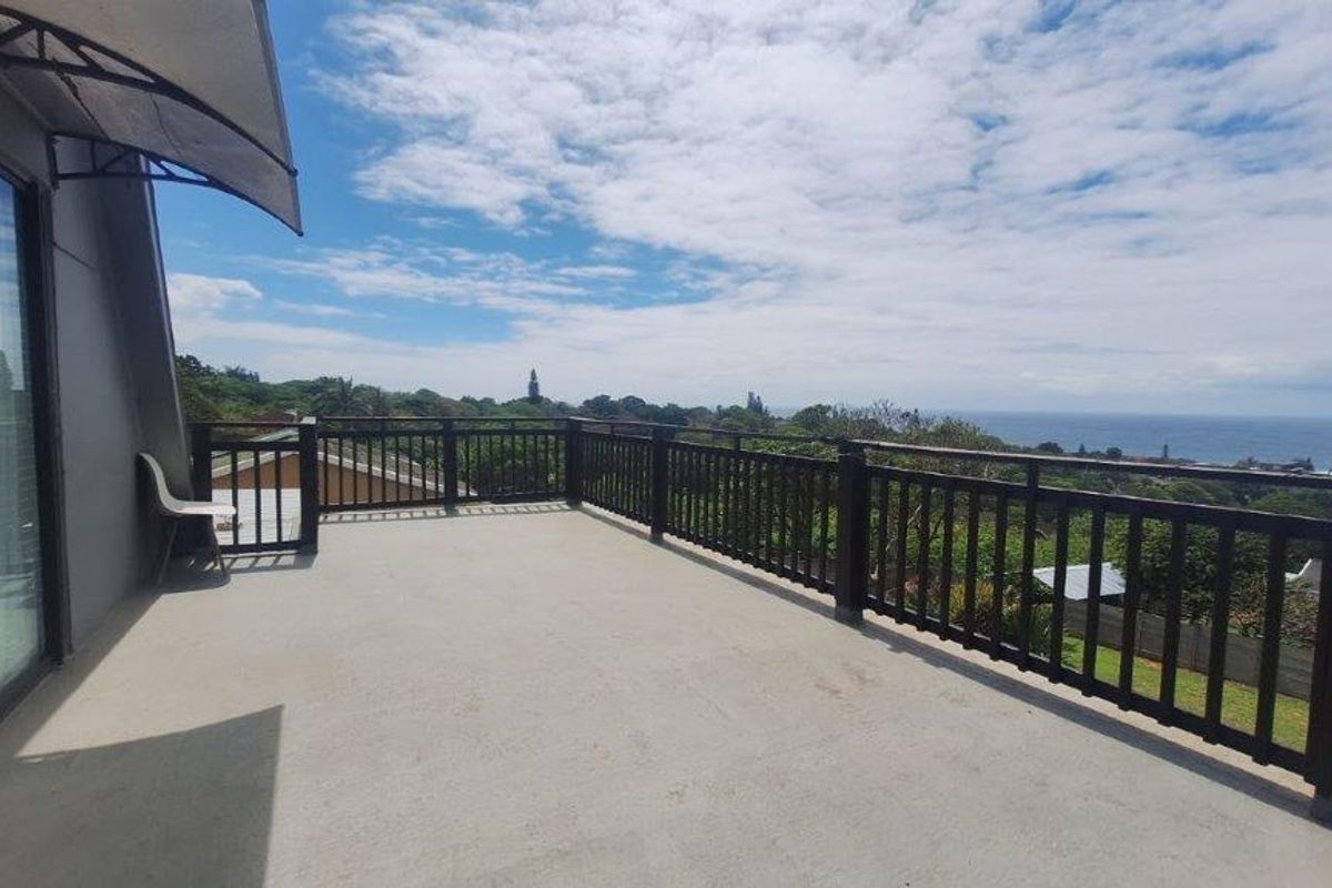 Stunning A-frame House In Hibberdene With Sea Views! - Photo 5