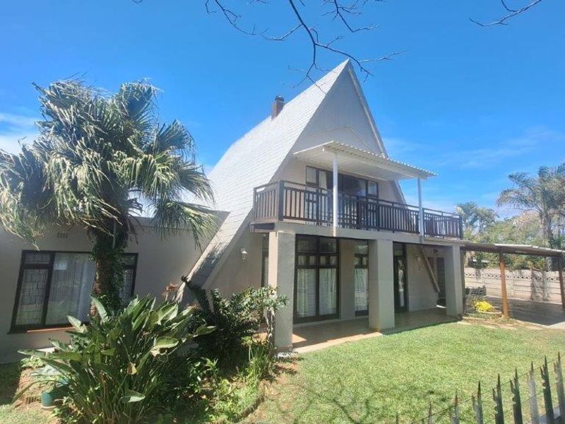 Stunning A-frame House In Hibberdene With Sea Views! - Photo 2