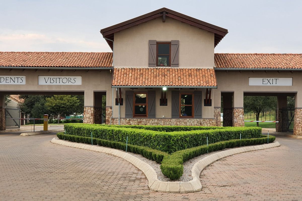 No transfer duties - Purchase direct from La Camargue Country Private Estate - Photo 3