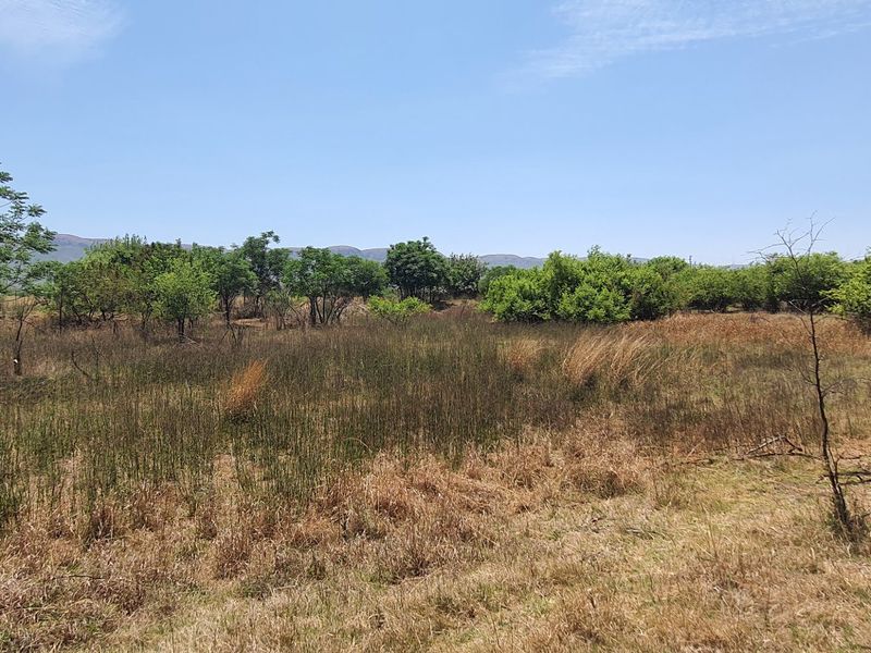 Exceptional land opportunity in a Private Country Estate. - Photo 9