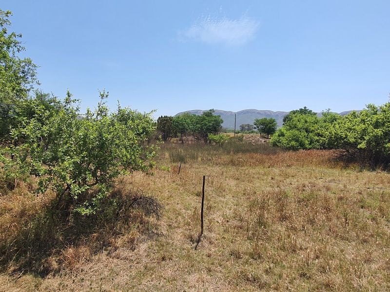 Exceptional land opportunity in a Private Country Estate. - Photo 3