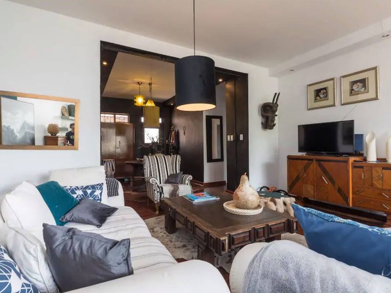 2 bed /1 bath apartment in Illovo- FURNITURE INCLUDED! - Photo 2