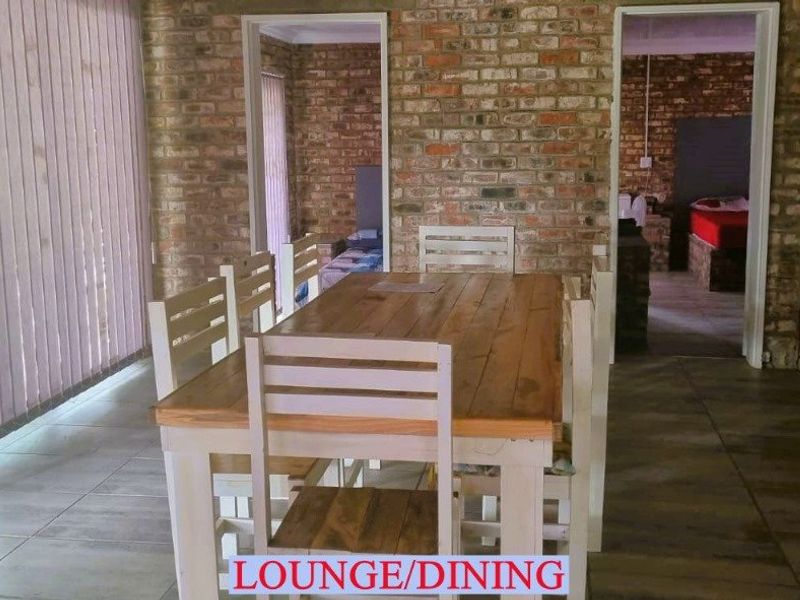 Relaxing 3 Ha Farm for Sale in Bothaville on the banks of the Vaalriver... - Photo 4