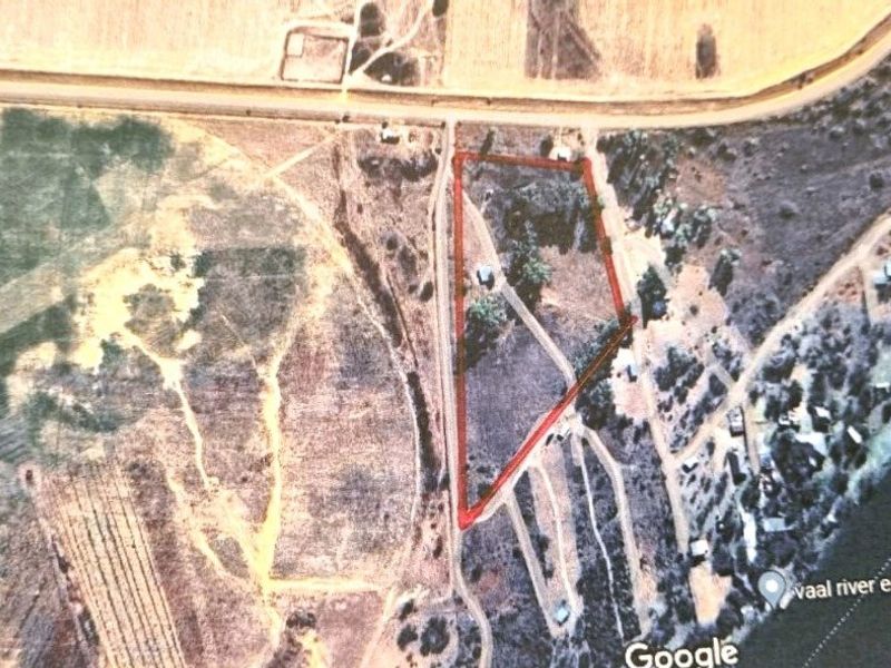 Relaxing 3 Ha Farm for Sale in Bothaville on the banks of the Vaalriver... - Photo 8