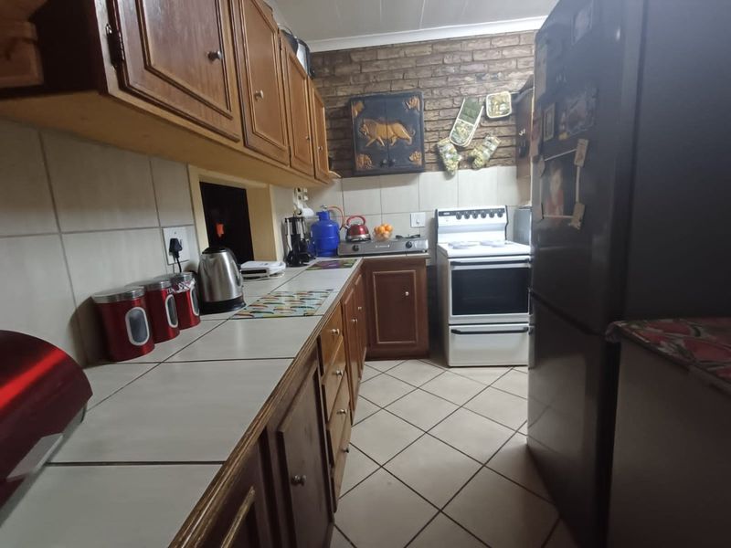 Modern 3-Bedroom Duplex Townhouses for Sale in Neserhof, Klerksdorp - Photo 4