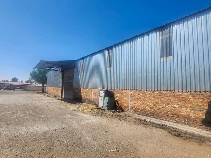 Prime Industrial Property Featuring Offices, Warehouse, and Boardroom! - Photo 5