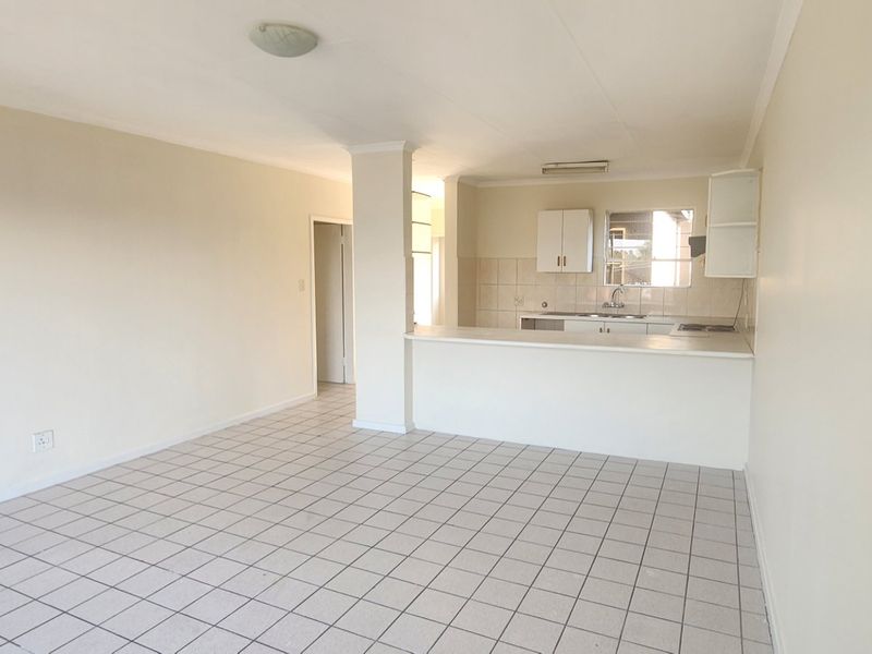 AFFORDABLE & PRACTICAL FIRST TIME BUY,  IDEAL ENTREPRENEURS OR INVESTORS, WIERDA PARK / ELDORAIGNE - Photo 5