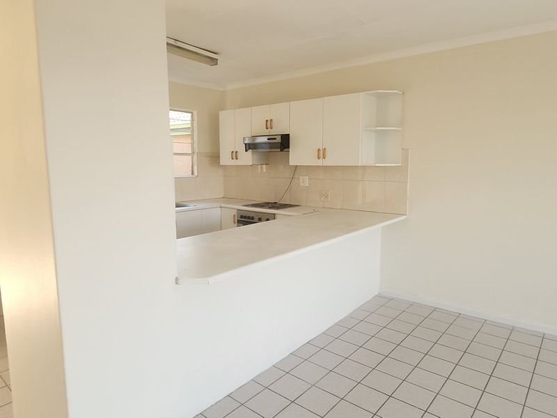 AFFORDABLE & PRACTICAL FIRST TIME BUY,  IDEAL ENTREPRENEURS OR INVESTORS, WIERDA PARK / ELDORAIGNE - Photo 8