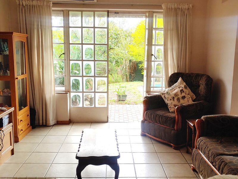 3 bedroom hidden gem in sought-after Hayfields - Photo 5