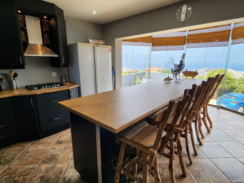 Large House... Suitable as a Guest House.... Ocean Views !!! - Photo 4