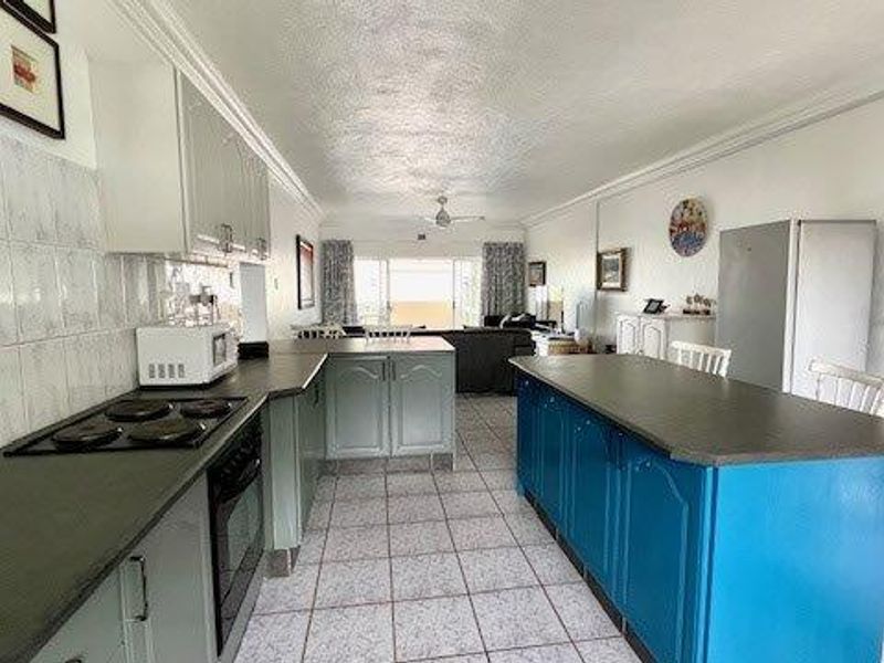 Neat As A Pin 2 Bedroom Unit - Photo 10