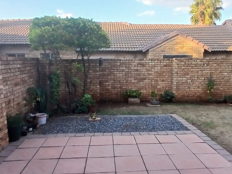 2 Bed House in Monavoni for Sale - Photo 10