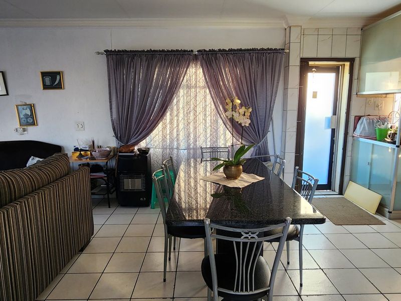 THE IDEAL INVESTMENT FOR THE RIGHT INVESTOR LAUDIUM CENTURION! - Photo 8