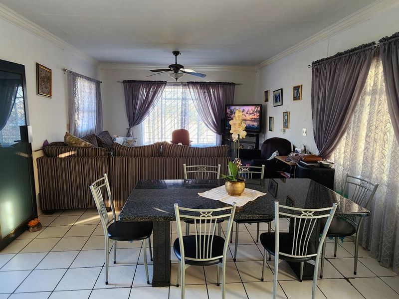 THE IDEAL INVESTMENT FOR THE RIGHT INVESTOR LAUDIUM CENTURION! - Photo 5