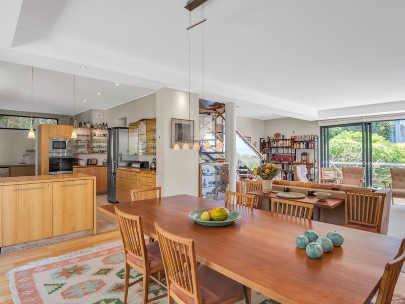 Elegant Living With Unrivalled Views  - Photo 5