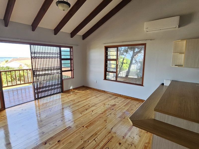 Charming Coastal Garden Cottage in Seaview - Photo 2