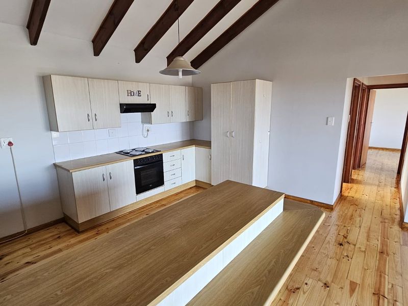 Charming Coastal Garden Cottage in Seaview - Photo 6
