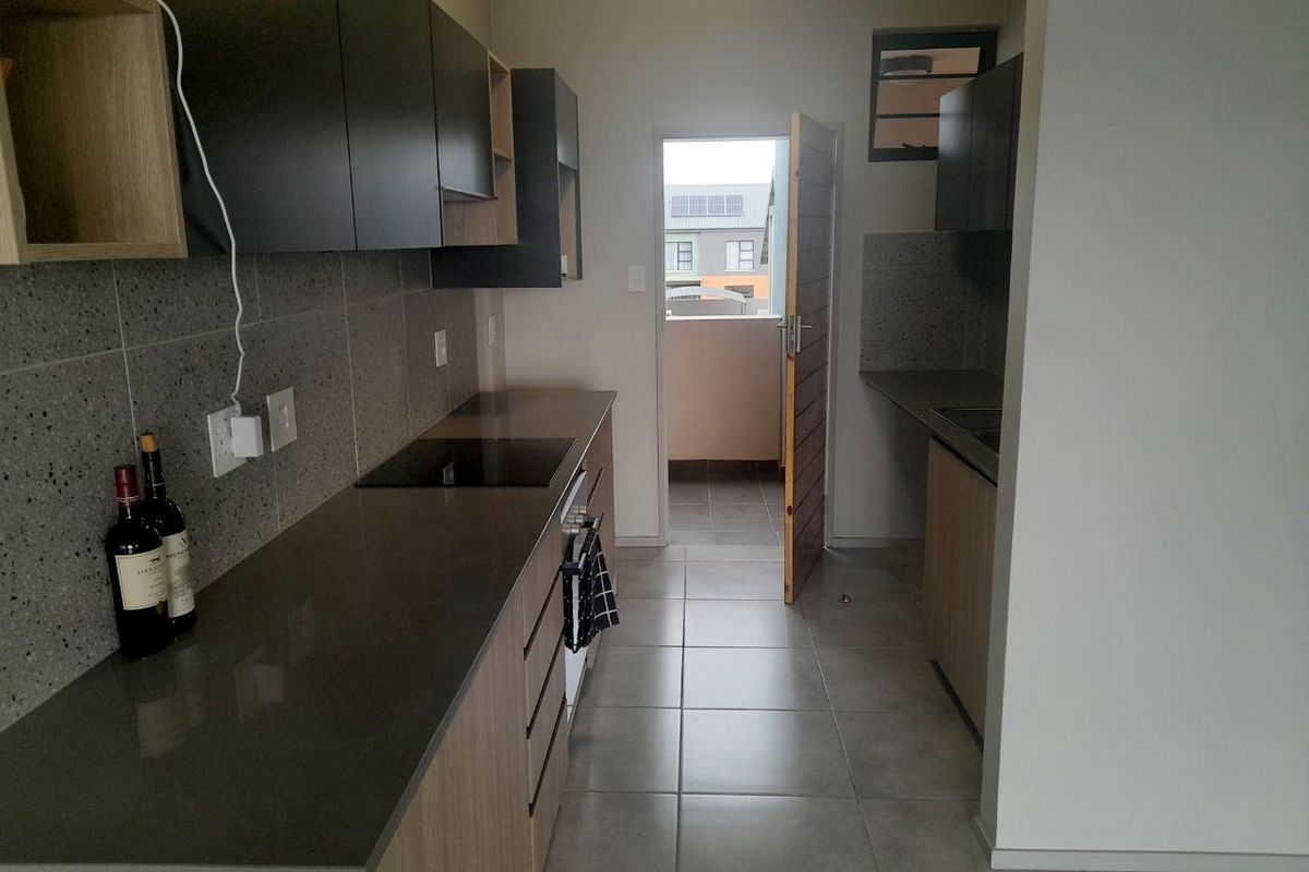 Stylish Apartment for sale in a Lifestyle Estate in Amberfield-City -  - Photo 2