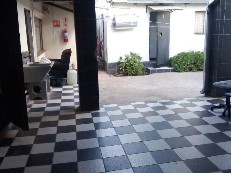 Student Accomodation with CoJ Consent - Photo 8