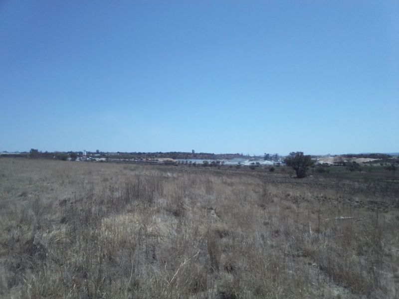TEN HECTARES (100 000) VACANT LAND PROPERTY FOR RENTAL - Photo 5