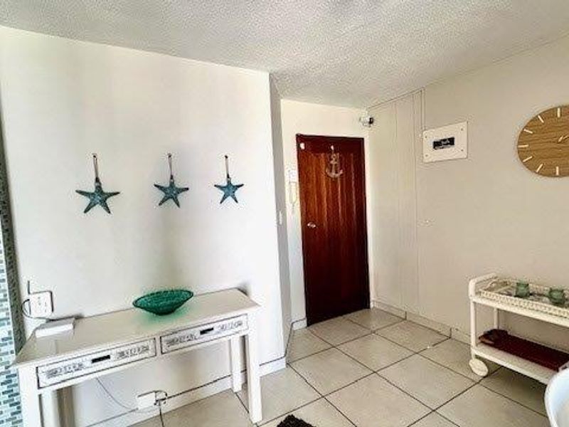 Elegant 3-Bedroom Beachfront Apartment With Stunning Ocean Views In Manaba Beach - Photo 5