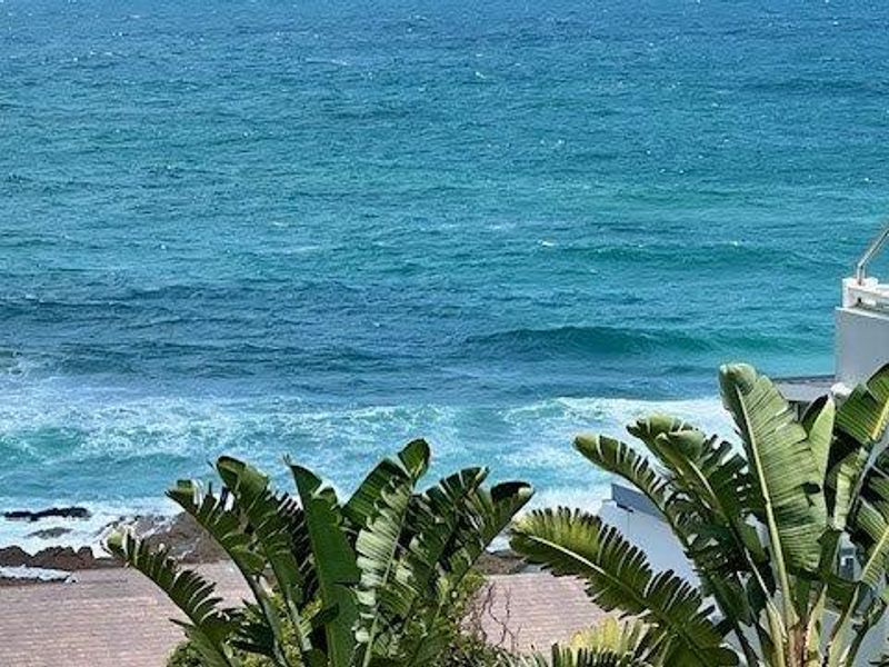 Elegant 3-Bedroom Beachfront Apartment With Stunning Ocean Views In Manaba Beach - Photo 2