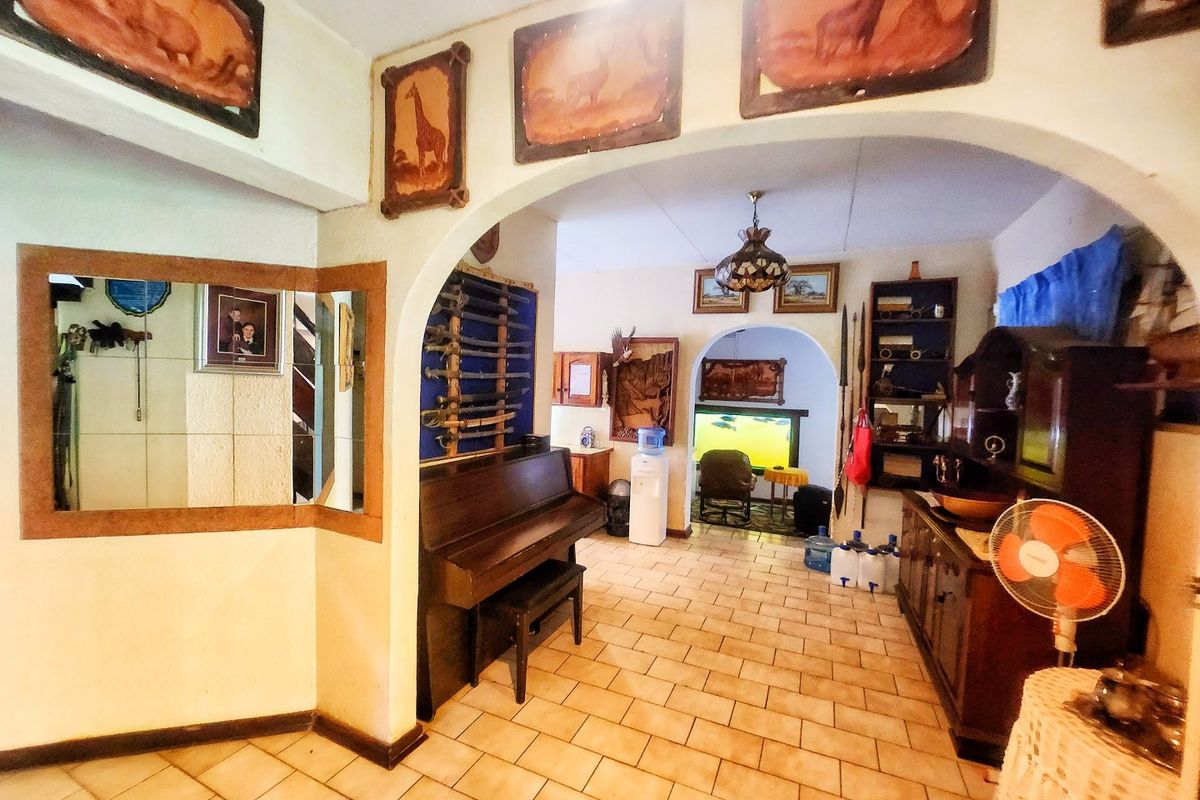 Experience Timeless Elegance and Modern Comfort in This Distinctive 4-Bedroom Home - Photo 5