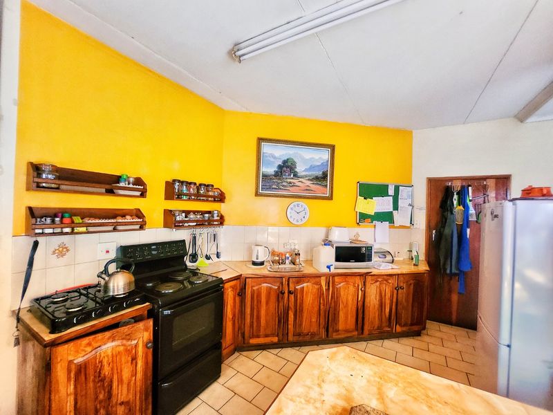 Experience Timeless Elegance and Modern Comfort in This Distinctive 4-Bedroom Home - Photo 10