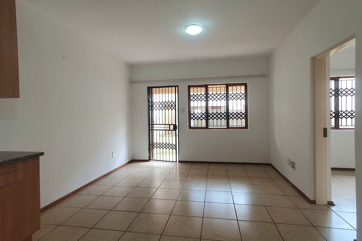 NEAT 1 BEDROOM APARTMENT FOR SALE IN THE SOUGHT AFTER MORGENHOF GOLF ESTATE - Photo 2